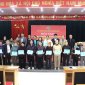 Hội nông dân phường Trường Sơn trao thẻ BHYT cho gia đình hội viên nông dân nghèo hộ cận nghèo năm 2025.